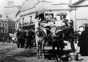 Fiacres, Oxford Street, Kidderminster, 1910 - English Photographer