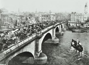 Pont de Londres : trafic hippomobile sur le pont, 1895