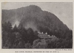 Mar Lodge, Braemar, détruit par un incendie le 14 juin