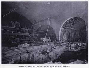 Tunnel de Mersey: Construction de la Chaussée dans une des Chambres de Jonction