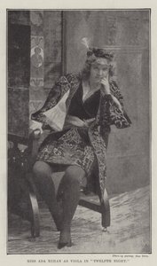 Mlle Ada Rehan en Viola dans La Nuit des Rois