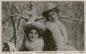 Misses Zena et Phyllis Dare