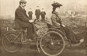 Tricycle à moteur combiné