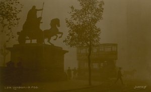 Carte postale avec une image de Londres dans le brouillard - English Photographer
