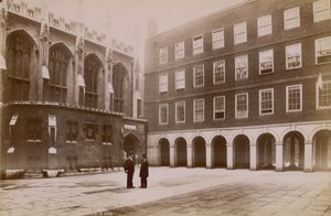 Cloister Building et l