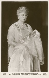 Reine Mary, épouse du roi George V, avec sa petite-fille, la princesse Elizabeth