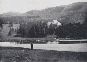 Écosse : Invercauld, depuis la rivière