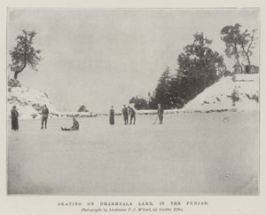 Patinage sur le lac Dharmsala, au Pendjab - English Photographer