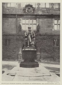 Statue de Charles Darwin, dévoilée à Shrewsbury, sa ville natale, le 10 août