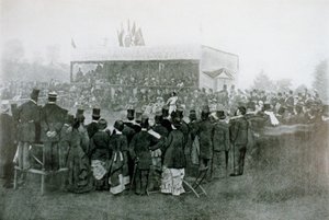 Défi en simple de tennis : J T Hartley contre H F Lawford - English Photographer