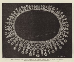 Le collier de diamants formant un diadème, présenté par SM la reine