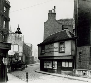 La vieille boutique de curiosités, Portsmouth Street, Lincolns Inn Fields, Londres - English Photographer