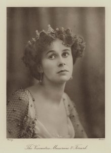 La vicomtesse Massereene et Ferrard (photo n/b) - English Photographer