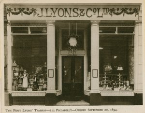 Le premier salon de thé Lyons - English Photographer