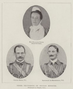 Trois récipiendaires des honneurs du Soudan - English Photographer
