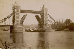 Tower Bridge, Londres
