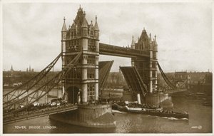 Tower Bridge, Londres