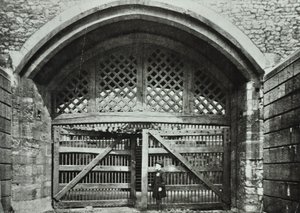 Tour de Londres, Tower Hill : Traitors Gate, 1890