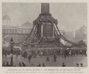 Jour de Trafalgar à Londres, 21 octobre, les décorations de la colonne Nelson - English Photographer