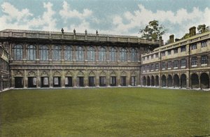 Collège Trinity, cloîtres ou court Neville