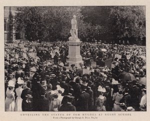 Dévoilement de la statue de Tom Hughes à l
