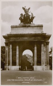 Arc de Wellington et le groupe de statuaire Quadriga - English Photographer