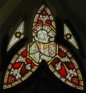 Une fenêtre nord représentant la Trinité - English School