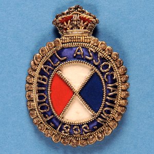 Badge de la Football Association, 1898 - English School
