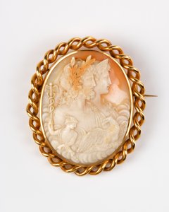 Broche camée, années 1890