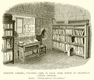 Bibliothèque enchaînée, fondée en 1598, dans la salle au-dessus du porche de l