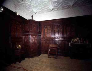 Détail du lambris de chêne dans la Chambre Incrustée - English School