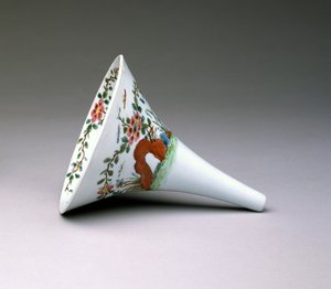 Entonnoir à vin Famille Rose, porcelaine de Worcester, 1753-55
