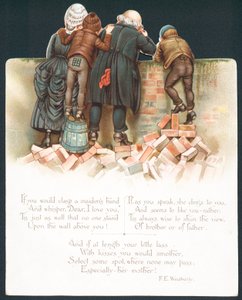 Famille penchée sur un mur regardant un couple romantique, carte de Noël