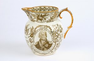 Cruche avec motifs de transfert commémorant les batailles et honneurs d