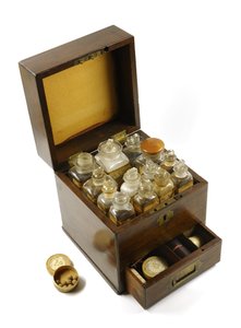 Coffret médical utilisé par Florence Nightingale pendant la guerre de Crimée, 1854-56