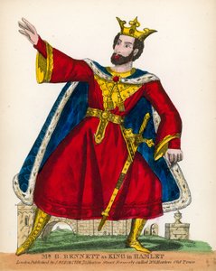 M. G Bennett en roi dans Hamlet