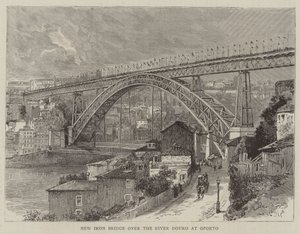 Nouveau pont de fer sur le fleuve Douro à Porto