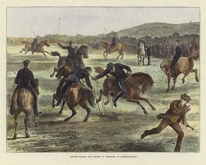 Officiers jouant au polo