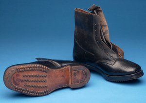 Paire de bottes de mineur Holdfast, début des années 1900 - English School