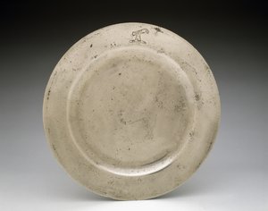Assiette, vers 1750 - English School
