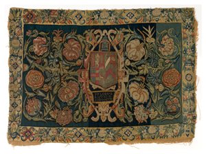 Longue housse de coussin en tapisserie représentant les armes de Walter Jones et de son épouse Eleanor Pope