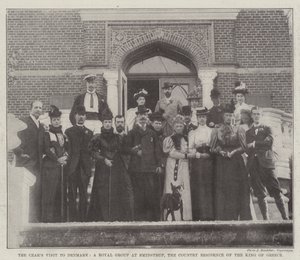 La visite du tsar au Danemark, un groupe royal à Smidstrup, la résidence de campagne du roi de Grèce (gravure)