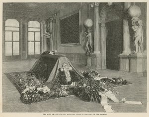 Le corps de feu M. Browning dans le hall du Palazzo Rezzonico, Venise