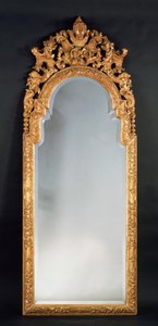 Miroir de William et Mary (gesso doré)