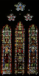 Fenêtre S3 représentant Saint Brice, Saint Ambroise et Saint Wulstan(?) - English School