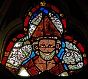 Fenêtre s-2 représentant Saint Dunstan