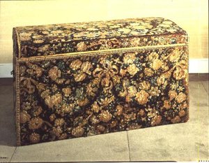 Coffre Henri III, brodé, 1590