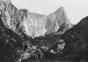 Hua shan, Shensi, Le cylindre du Mont des 5 Pics, Pic du Milieu et Pic Occidental