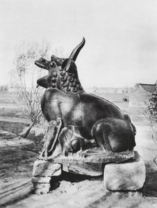 Taiyuanfu, Shansi, Licorne en bronze gardant la rivière Fen - Ernst Boerschmann