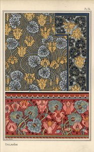 Cyclamen persicum comme motif dans des dessins pour tapisserie, tissu et papier peint. Lithographie par Anna Martin
